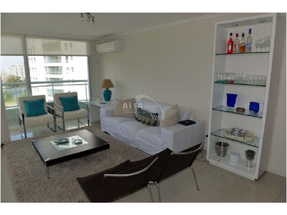 APARTAMENTO CON EXCELENTES SERVICIOS