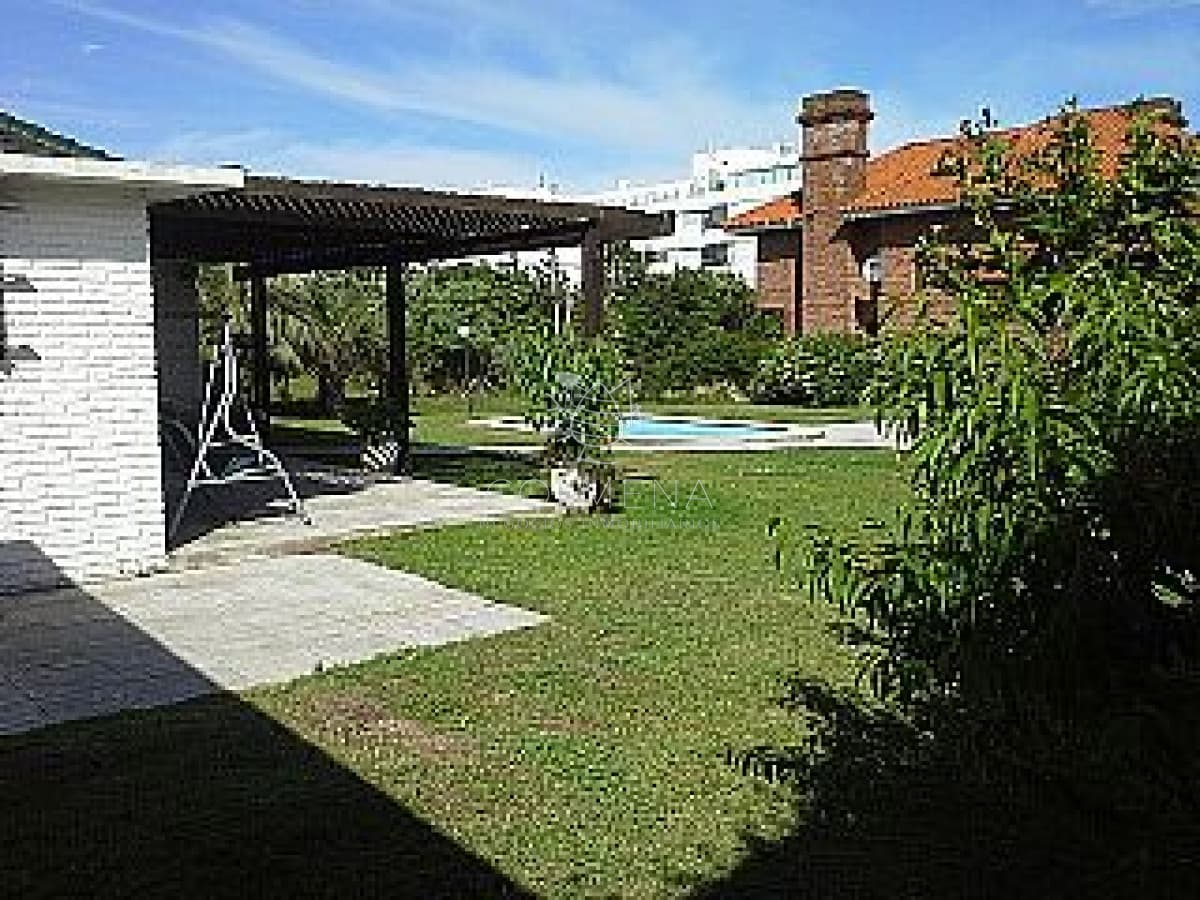 Hermosa casa a pasos del mar