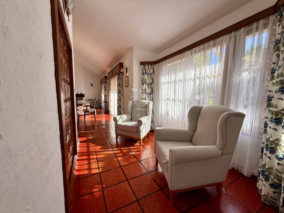 Casa en Barrio Marly con piscina