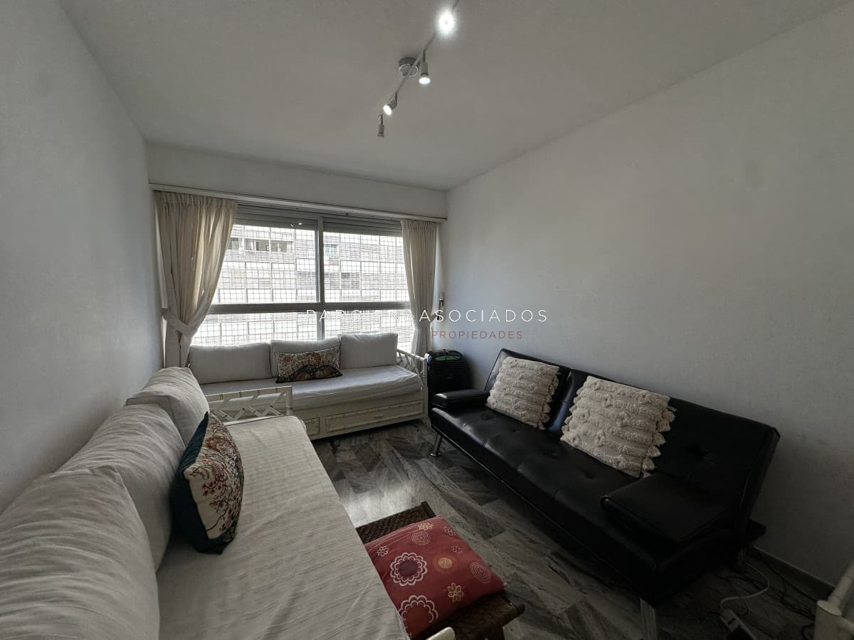 Apartamento en venta de 1 dormitorio en Peninsula, Punta del Este.