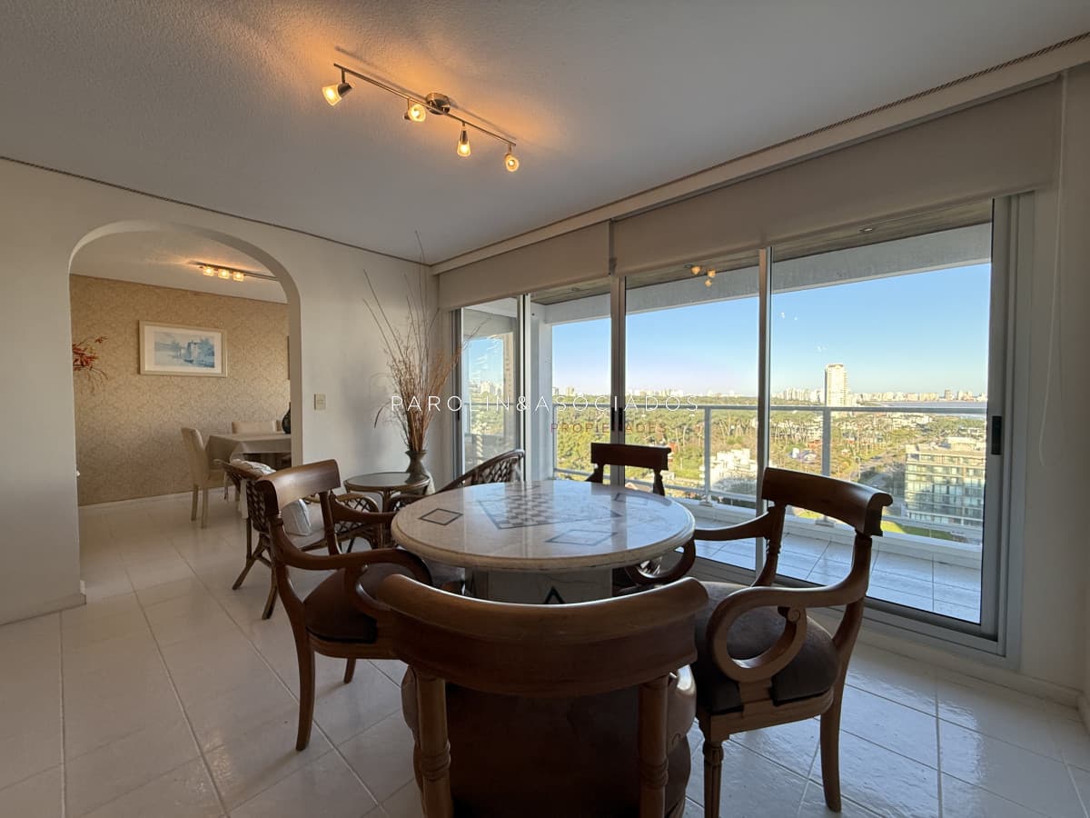 Apartamento en venta - Lincoln Center torre Wilson, Punta del Este.