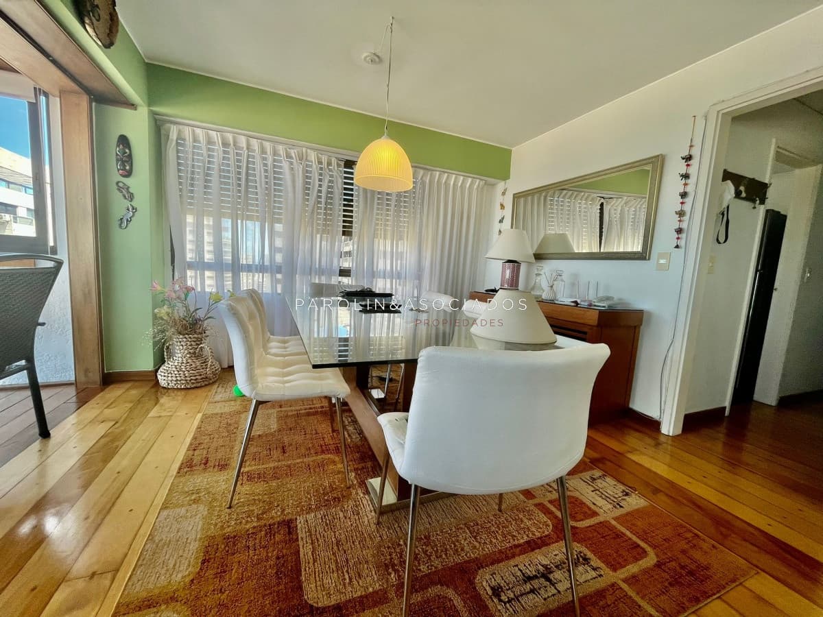 Departamento en Venta de 3 dormitorios en Playa Brava, Punta del Este