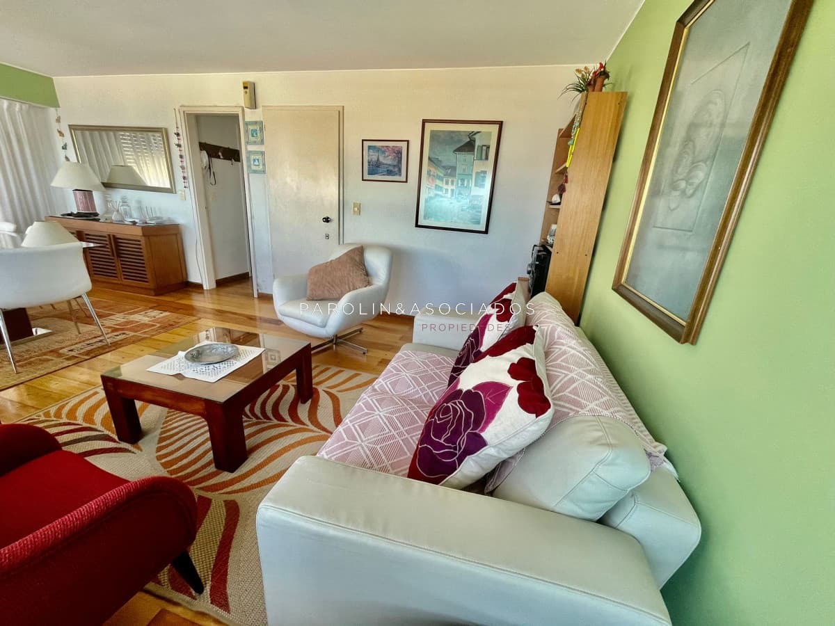 Departamento en Venta de 3 dormitorios en Playa Brava, Punta del Este