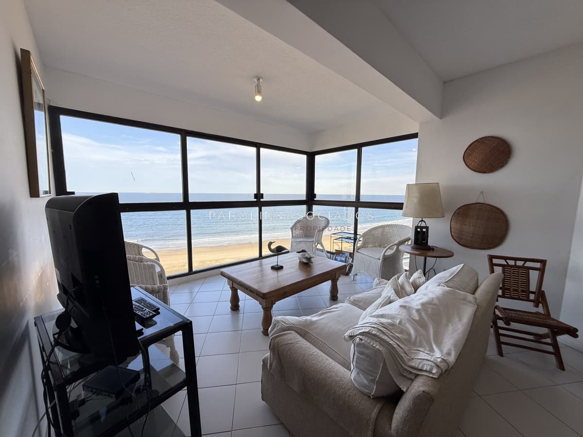 Departamento en Venta de 2 dormitorios en Playa Brava, Punta del Este