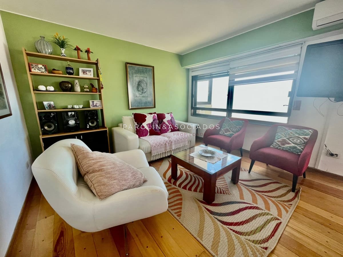 Departamento en Venta de 3 dormitorios en Playa Brava, Punta del Este