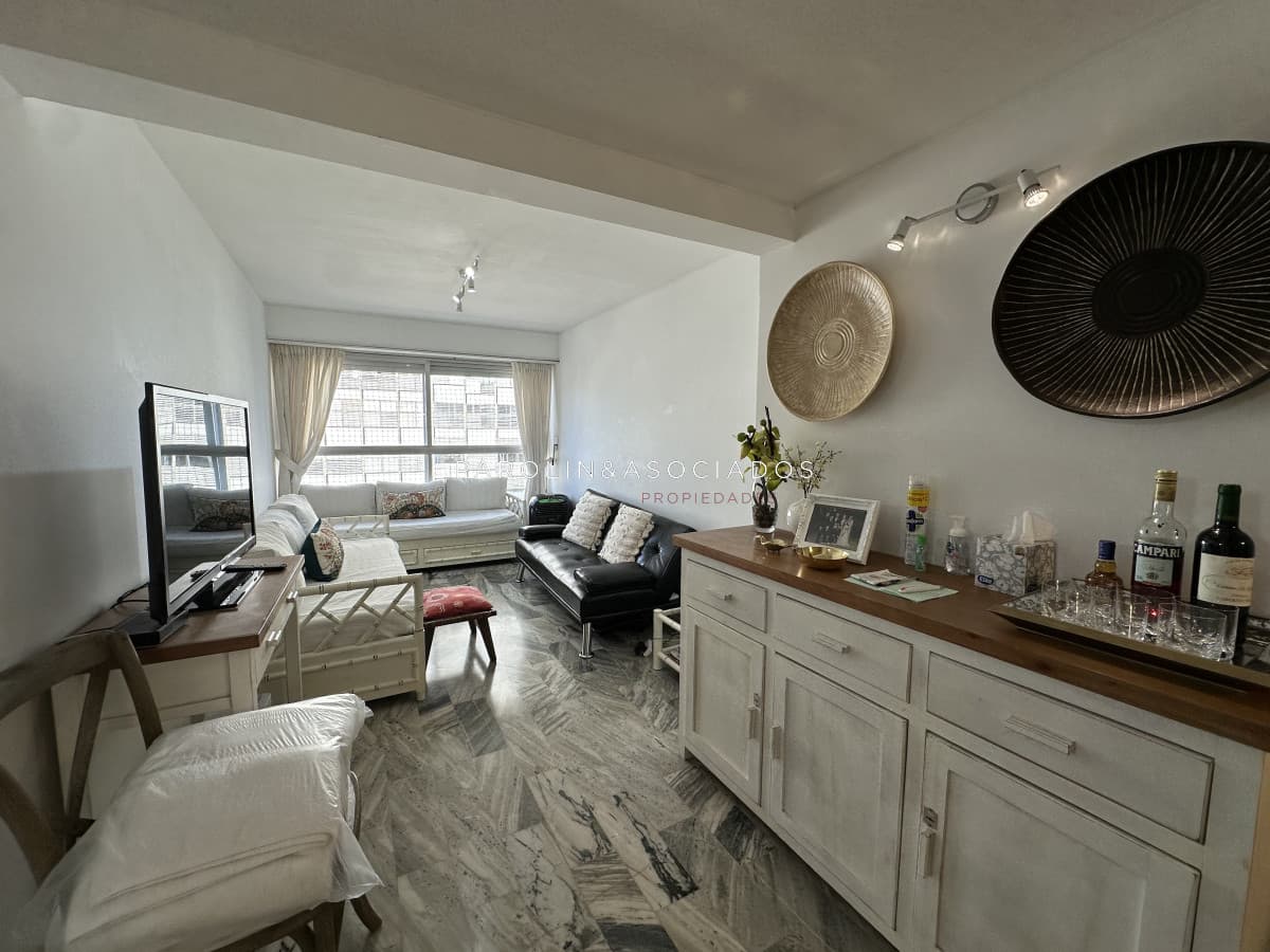 Apartamento en venta de 1 dormitorio en Peninsula, Punta del Este.