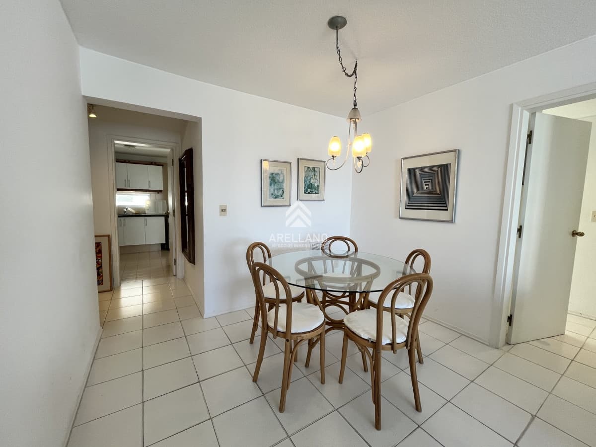 Apartamento ID.4084 - Venta apartamento 2 dormitorios y dependencia Playa Brava
