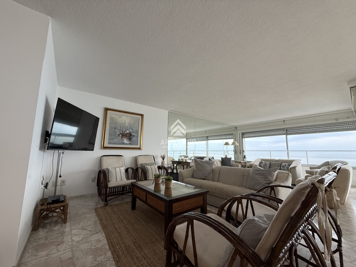 Apartamento ID.5628 - Venta apartamento 3 dormitorios
