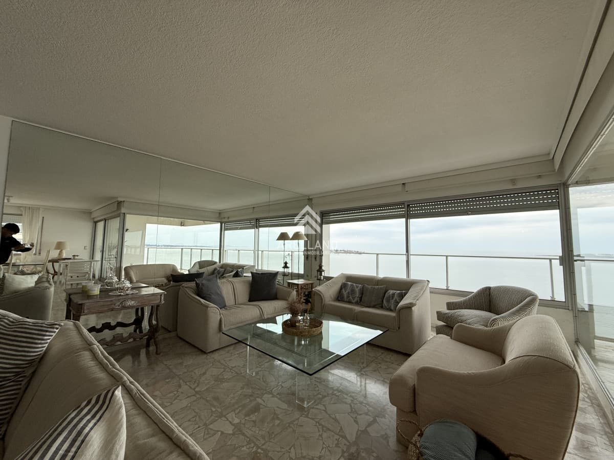 Apartamento ID.5628 - Venta apartamento 3 dormitorios