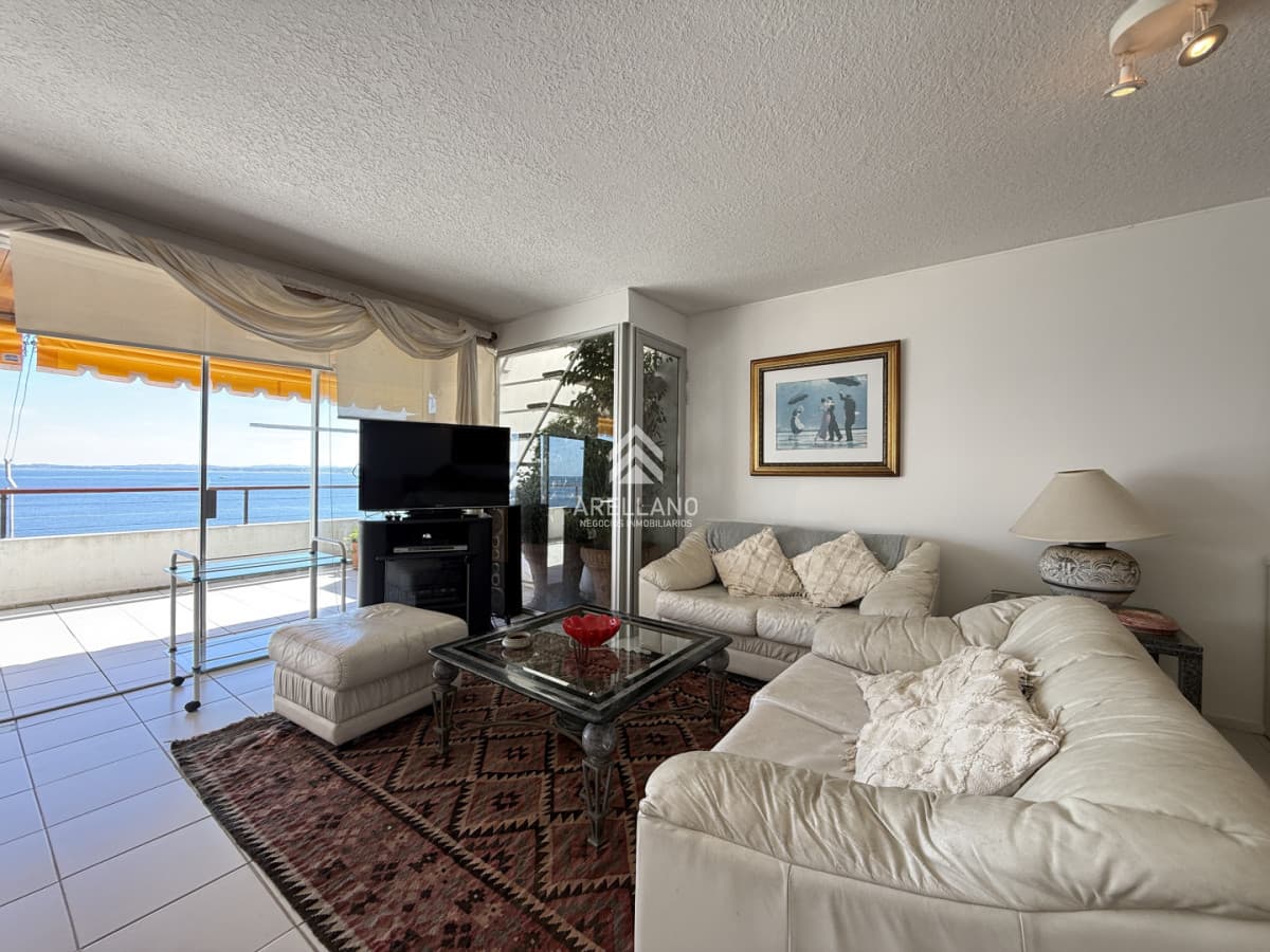 Apartamento ID.6206 - Venta Penthouse de categoría en Espigón  Rambla General Artigas