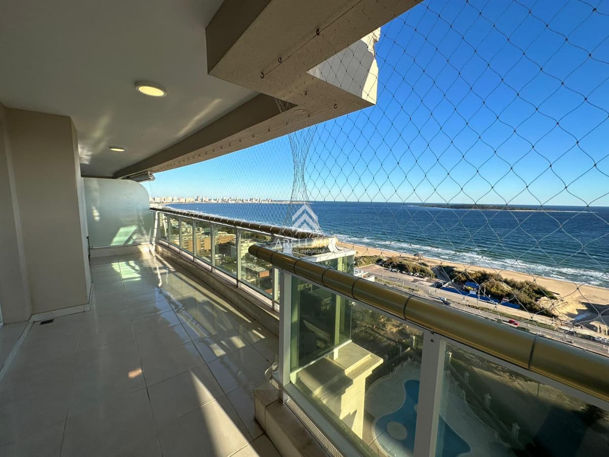 Apartamento ID.4955 - Venta apartamento 4 dormitorios playa mansa