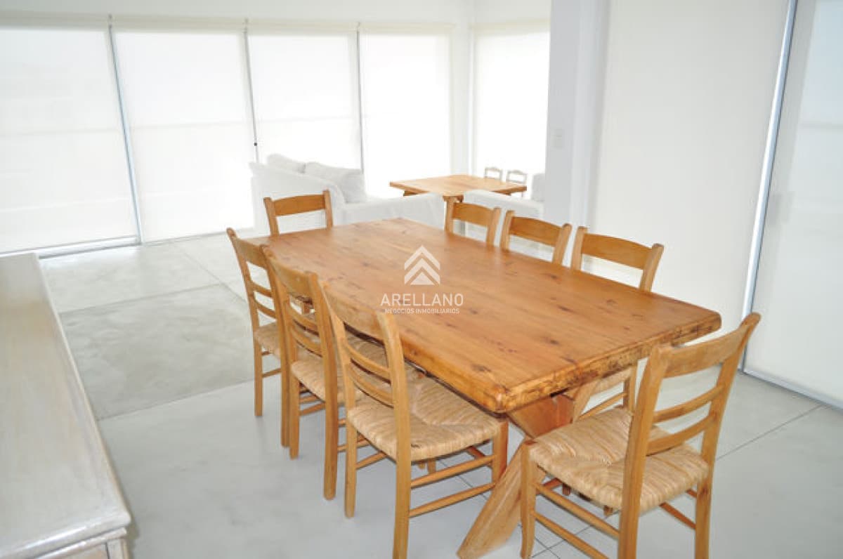 Apartamento ID.6688 - Pent house en peninsula con parrillero y vista al mar