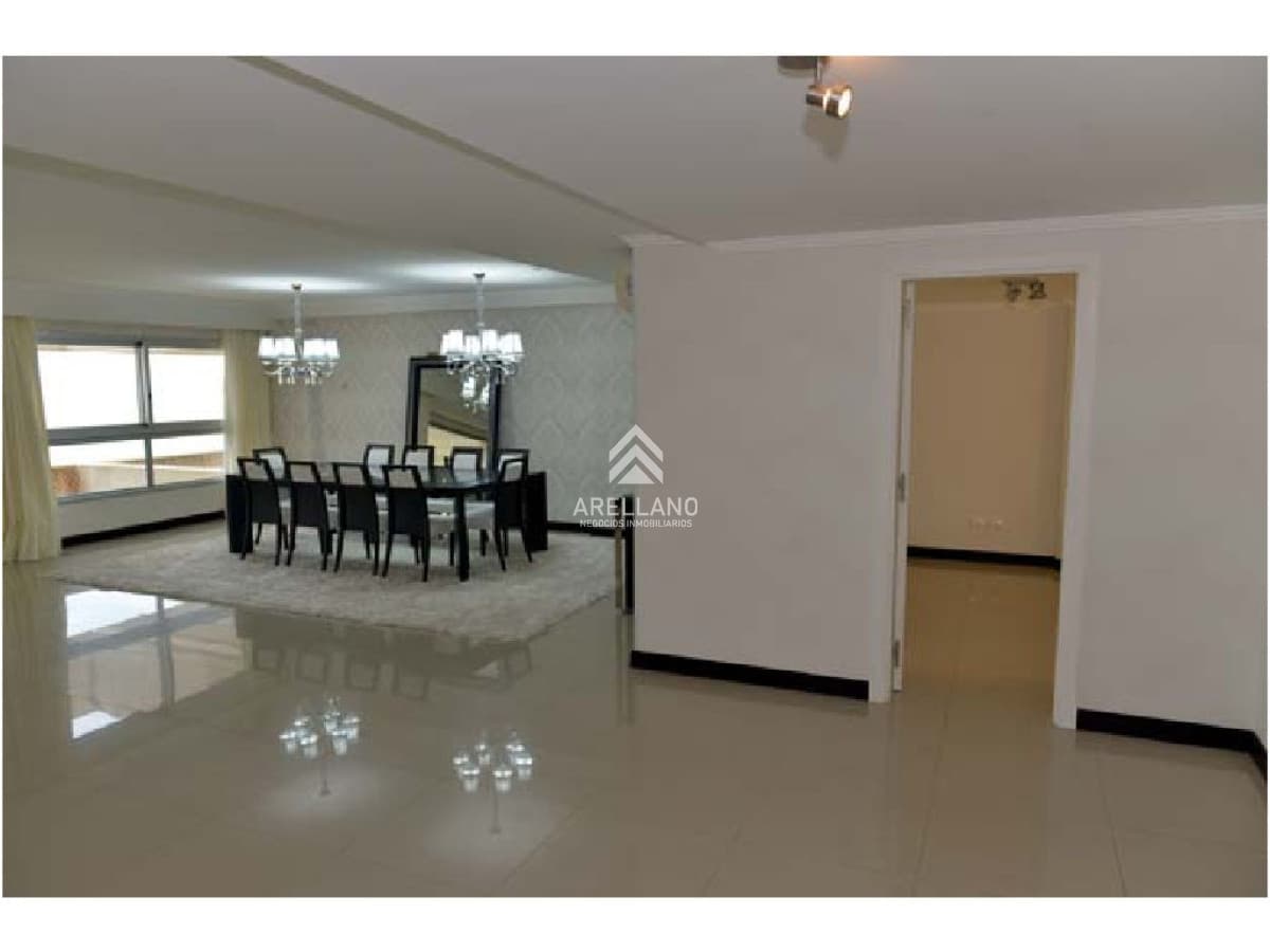 Apartamento ID.3856 - Venta apartamento 3 dormitorios y dependencia Playa Brava