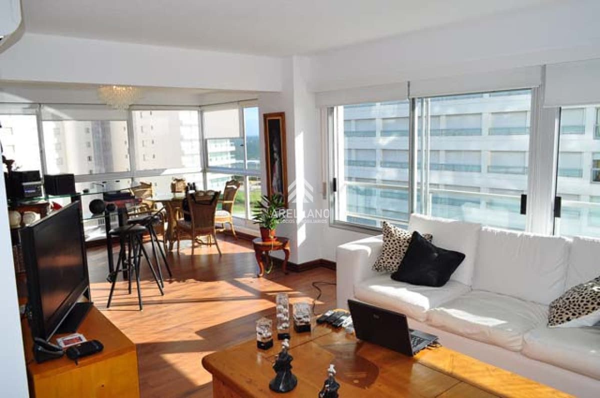 Apartamento ID.4452 - Venta apartamento 3 dormitorios