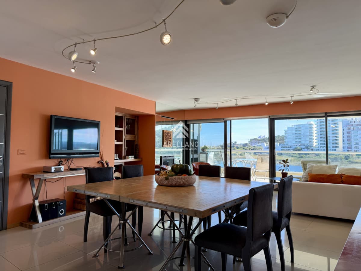 Apartamento ID.6628 - Venta Apartamento en Terrazas de la laguna con Parillero
