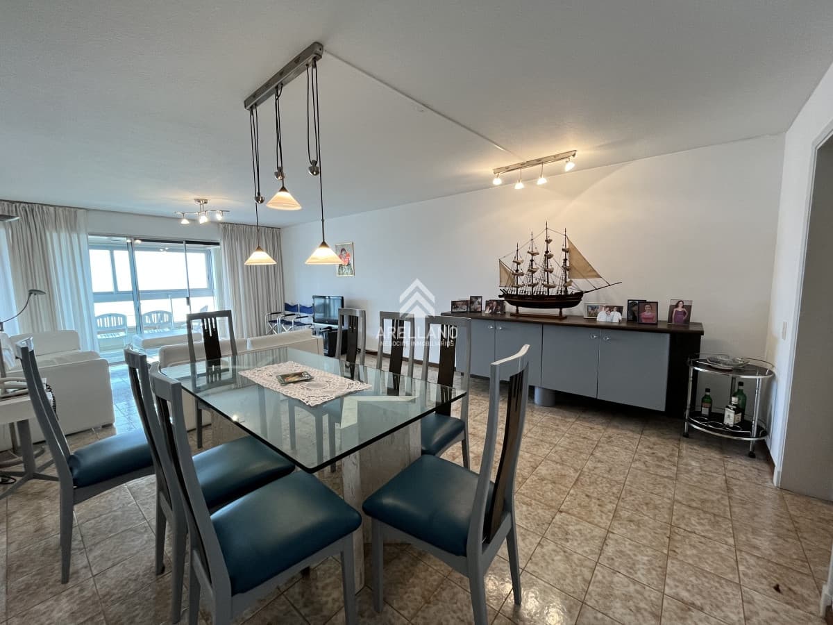 Apartamento ID.4494 - Venta apartamento 3 dormitorios