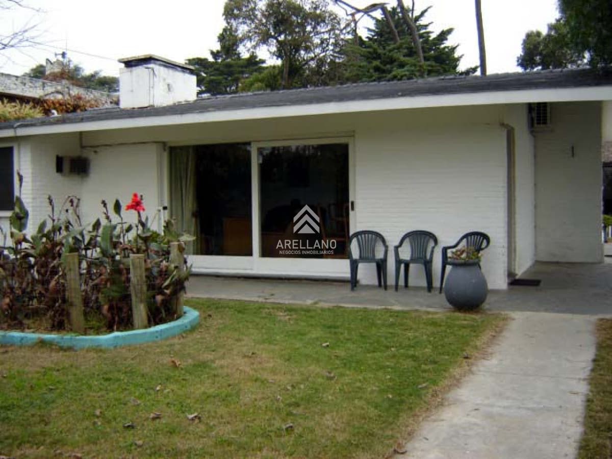Casa ID.4370 - Venta casa 4 dormitorios y dependencia Aidy Grill
