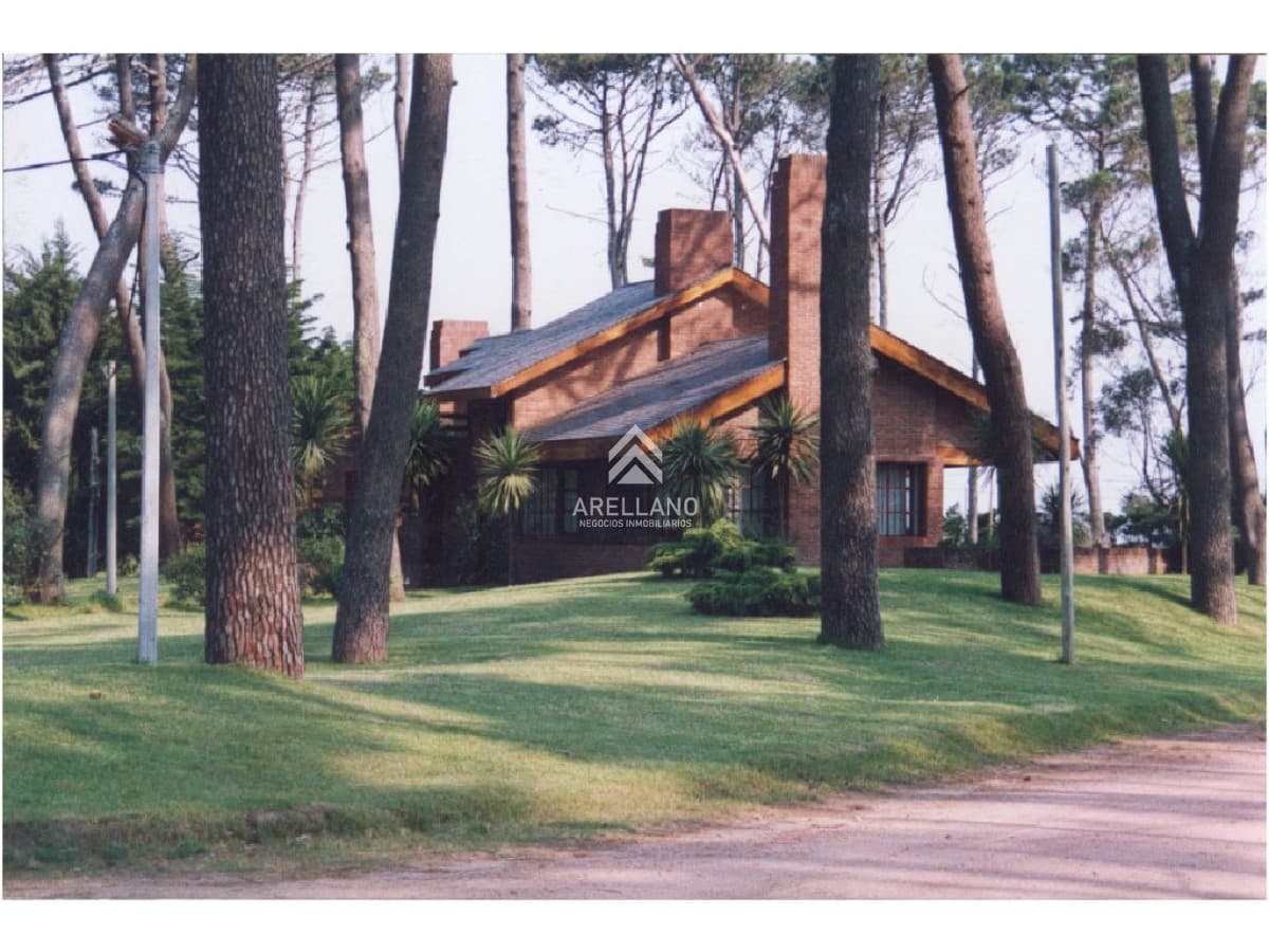 Casa ID.6287 - Venta casa 4 dormitorios
