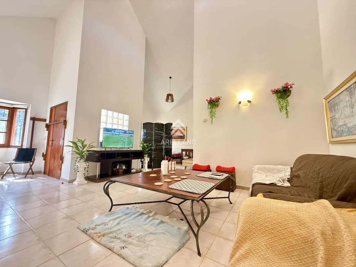 Casa ID.5471 - Chalet en alquiler temporal - Barrio San Rafael
