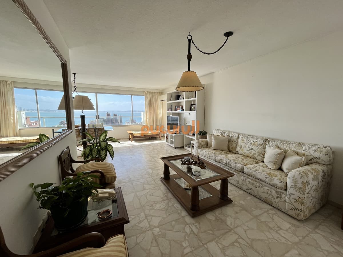 Apartamento en venta en Villa D Este  Punta del Este