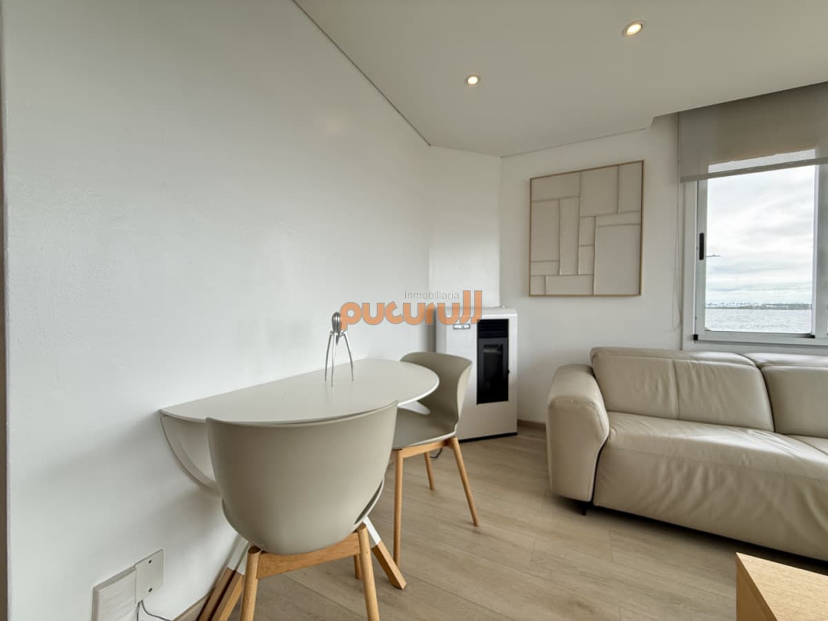 Apartamento en venta en Edificio Dársena frente al puerto de Punta del este