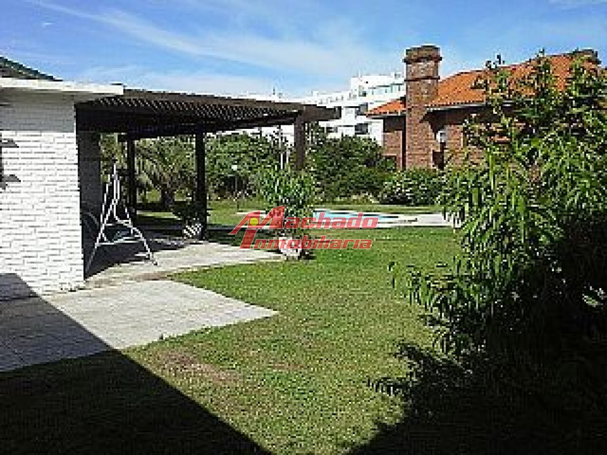 Venta de casa  a pasos del mar