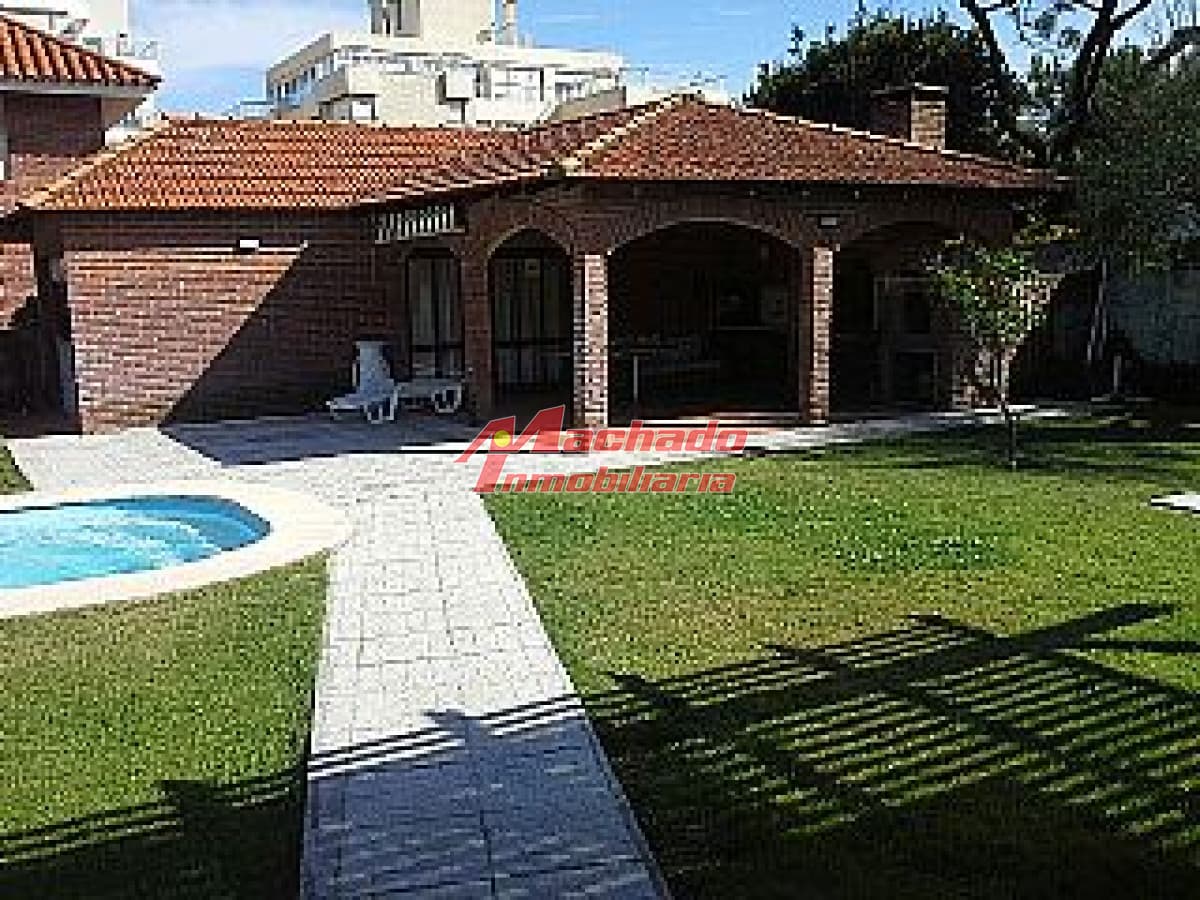 Venta de casa  a pasos del mar