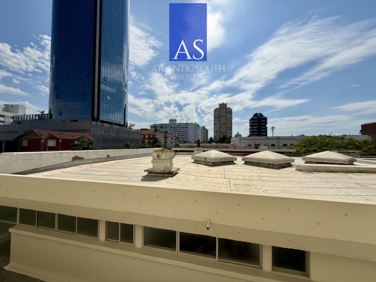 Apartamento 2 dormitorios con garage Peninsula Punta del Este