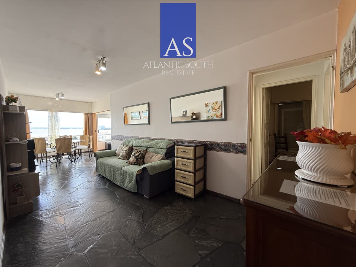 Apartamento 2 dormitorios vista al mar hacia Mansa en Península garage