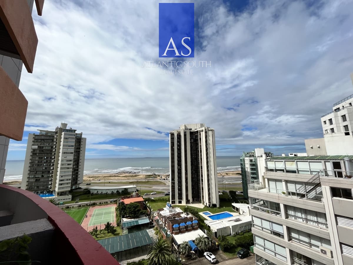 Apartamento 2 dormitorios reciclado piso alto con vista