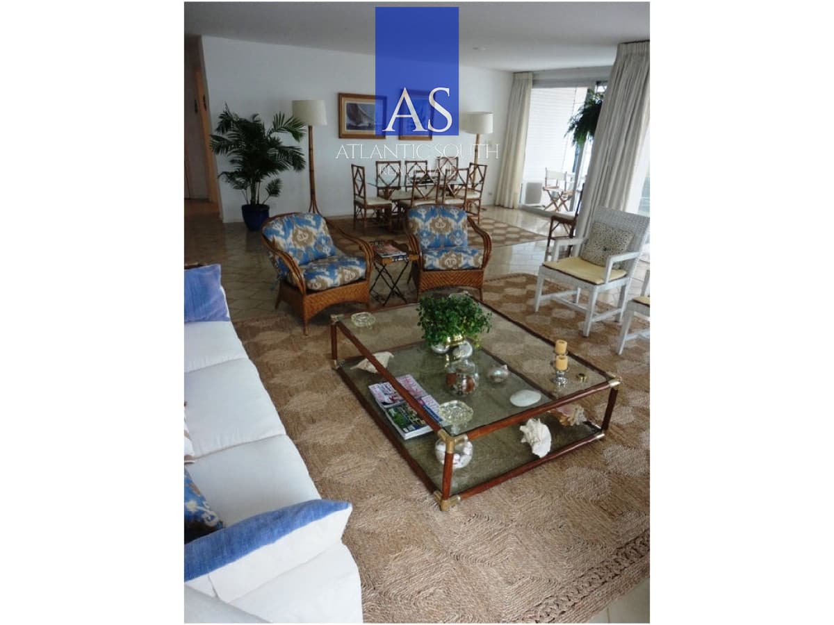 Planta de excelPenínsula ente categoría en Venta – Edificio Brioni, Punta del Este