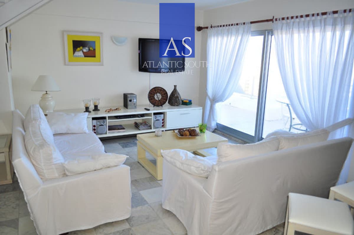 Penthouse en Playa Brava torre con Servicios