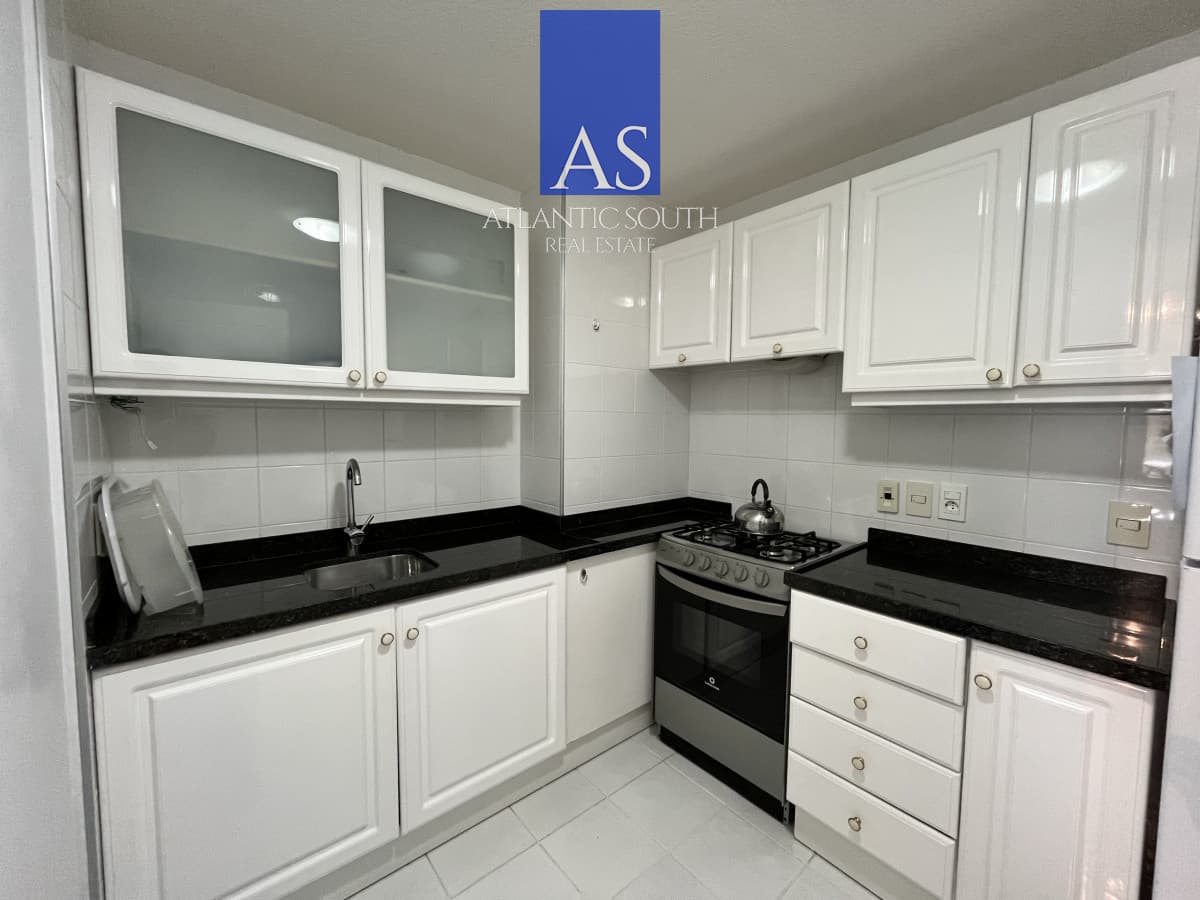 Apartamento 3 dormitorios a pasos del mar con excelentes servicios Playa Mansa