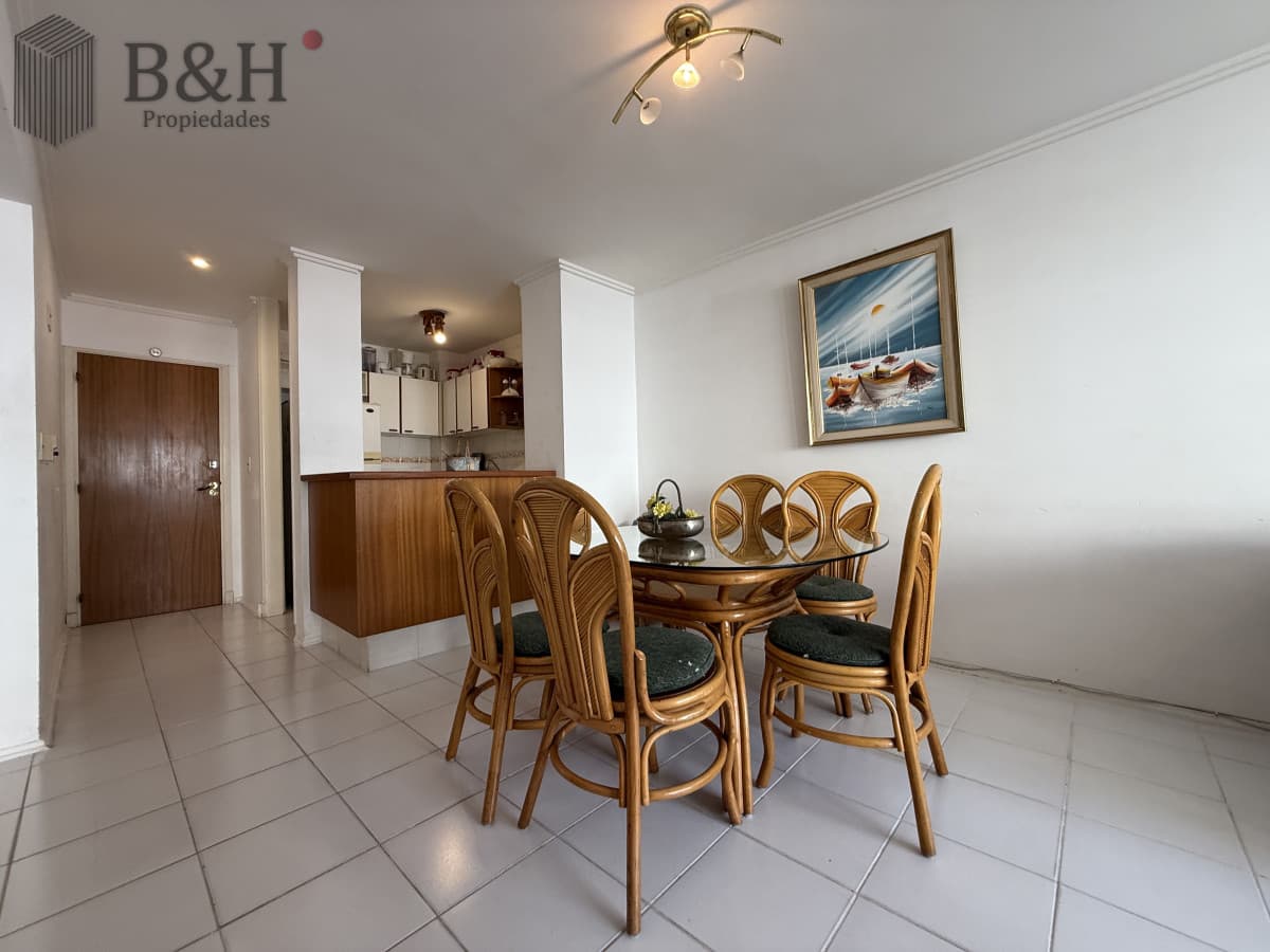 Punta del Este Piso alto con Vista al Mar! ,