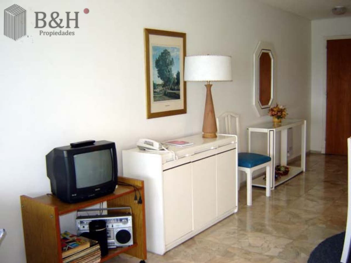 LINDISIMO EDIFICIO CON TODOS LOS SERVICIOS