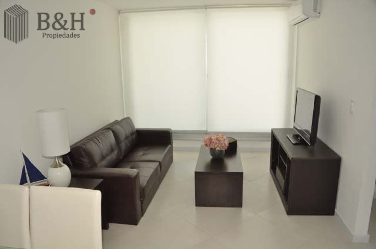 vista puerto a pasitos del puerto