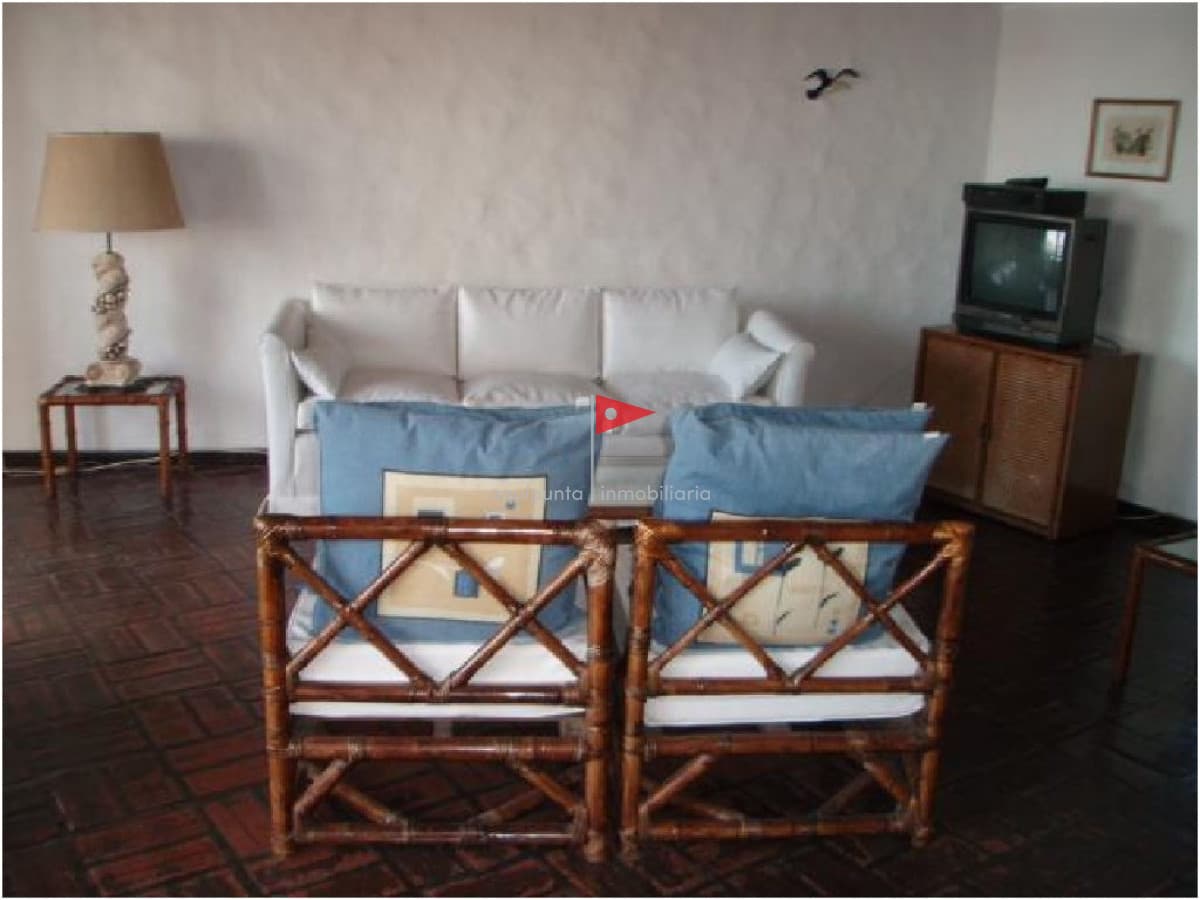 Apartamento ID.80 - Venta Apartamento en Peninsula 3 dorm 2 baños