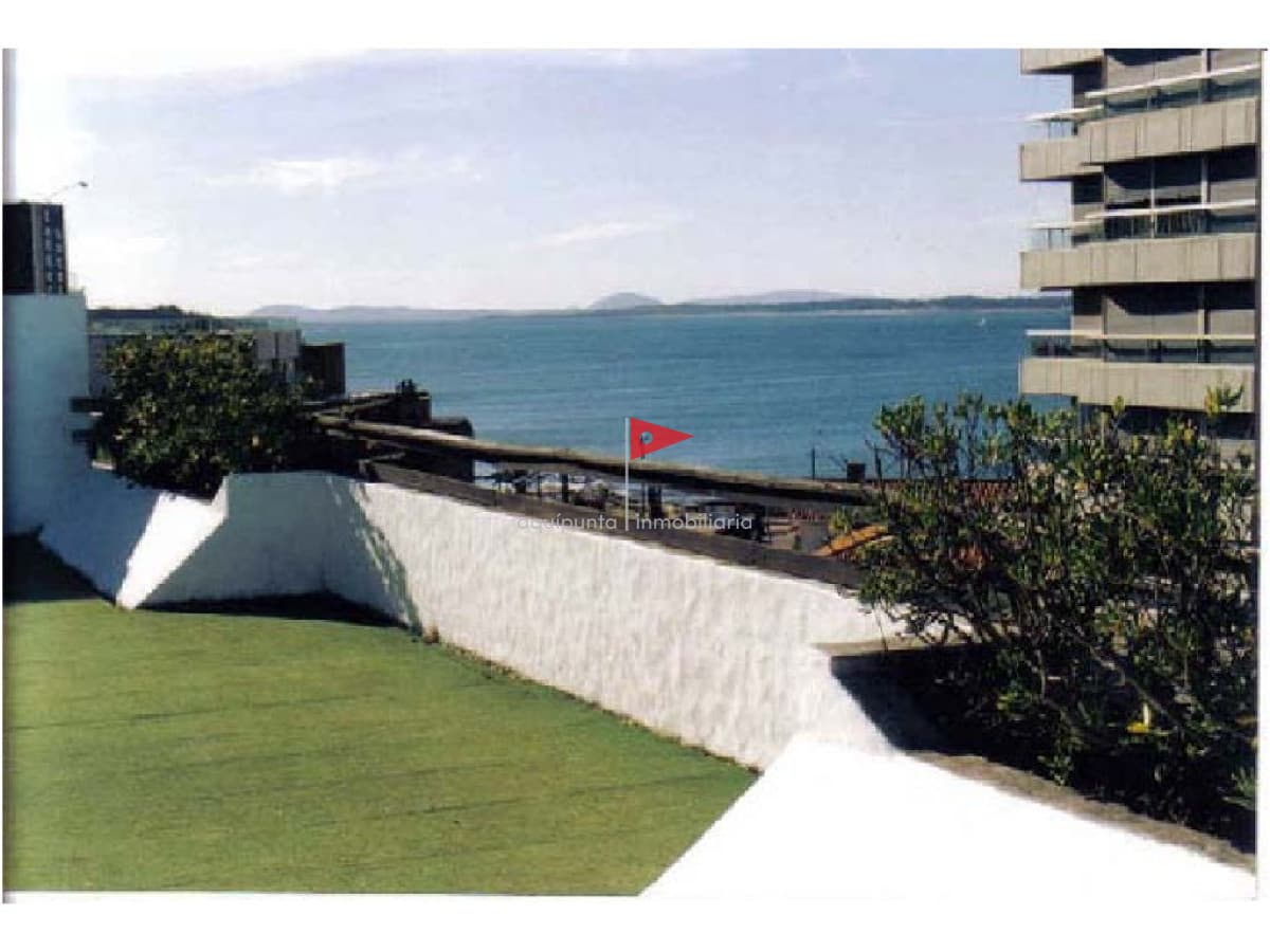 Apartamento ID.80 - Venta Apartamento en Peninsula 3 dorm 2 baños