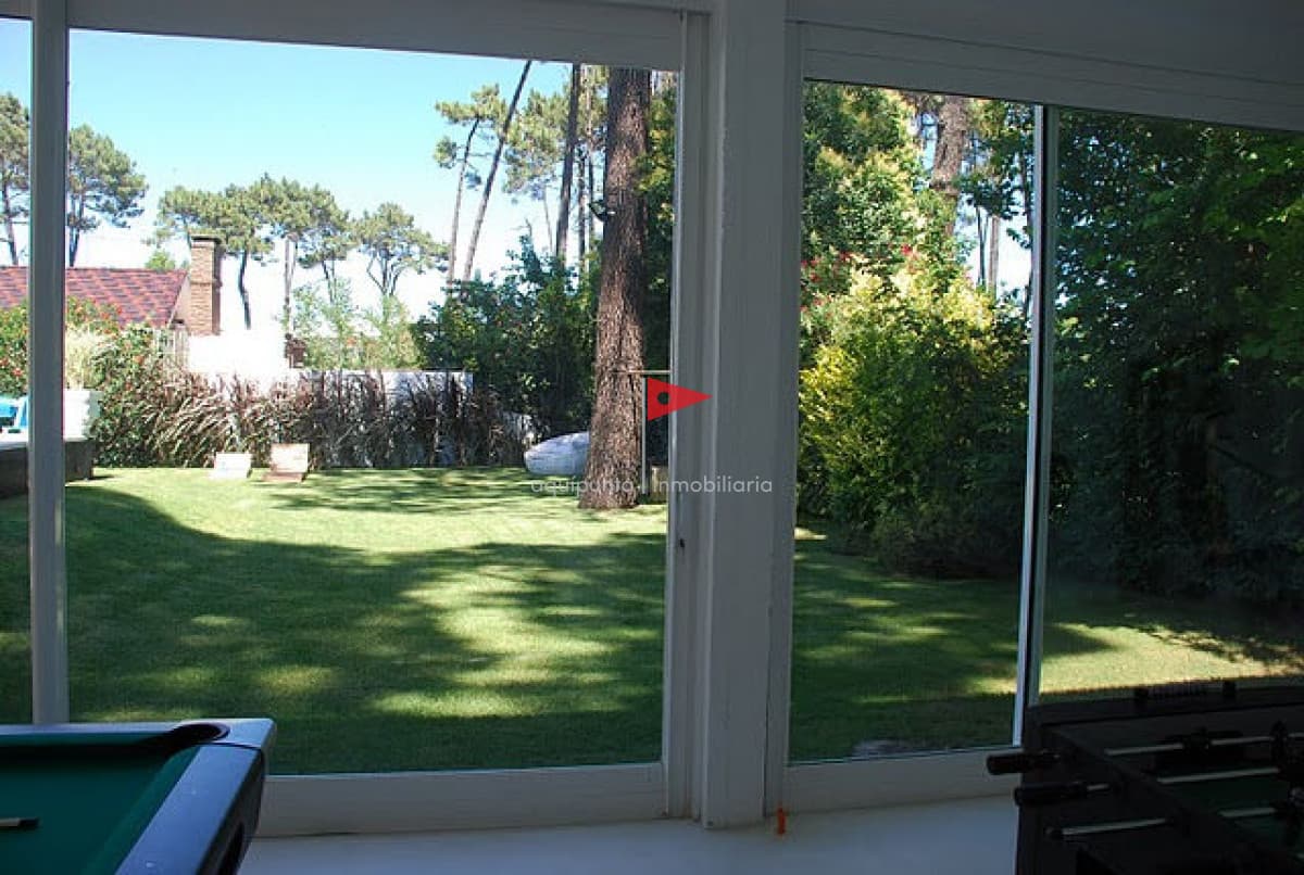 Casa ID.226 - Venta Casa en Lugano, 5 dormitorios *