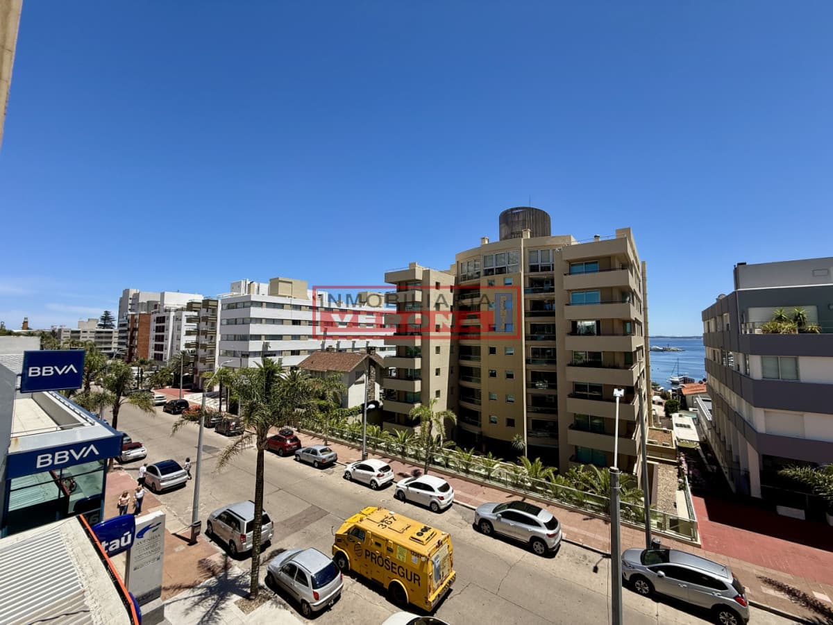 Apartamento en venta 2 Dormitorios - Edificio Kennedy Punta del Este - Inmobiliaria Verona Punta