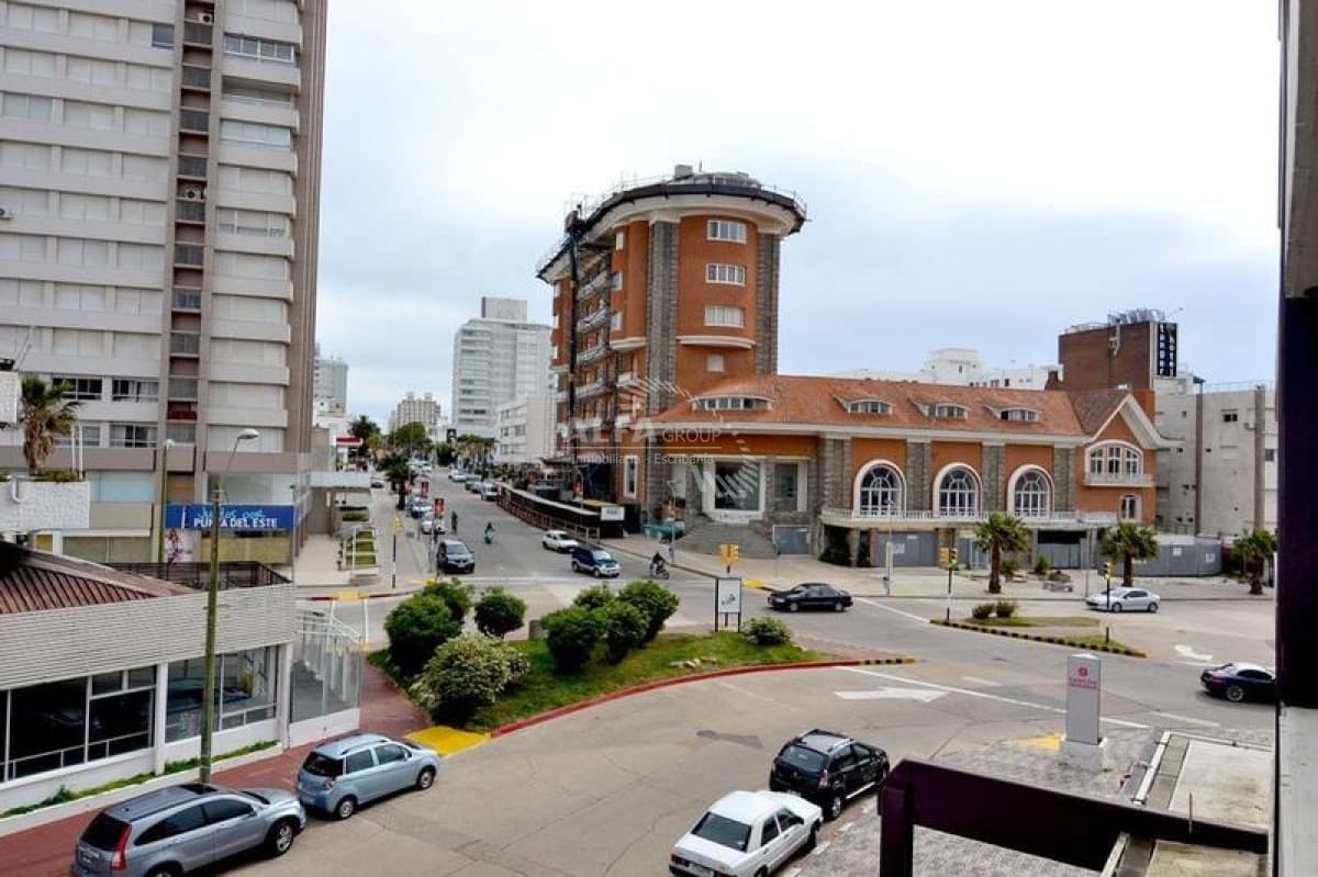 Apartamento en alquiler Playa Mansa, Punta del Este
