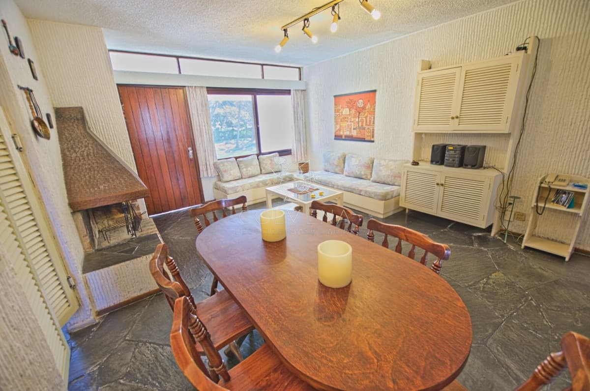 Apartamento 2 dormitorios en complejo sobre roosevelt con parrillero