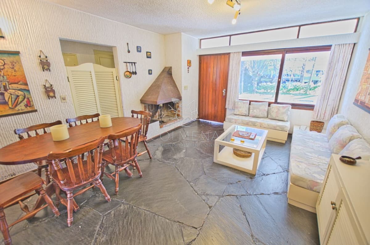 Apartamento 2 dormitorios en complejo sobre roosevelt con parrillero