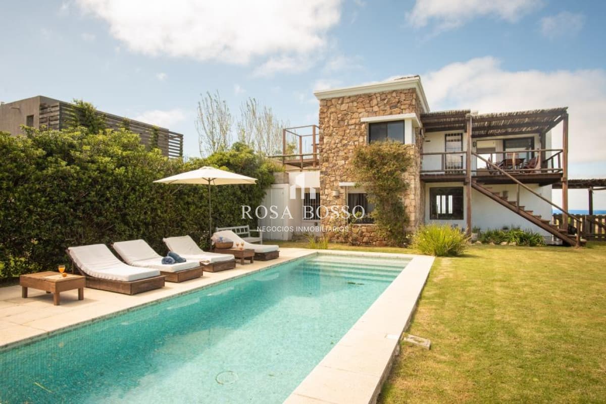 Casa en venta 4 dormitorios