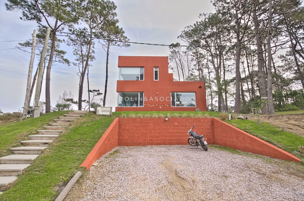 Casa en venta de 3 dormitorios en Montoya, Punta del Este.