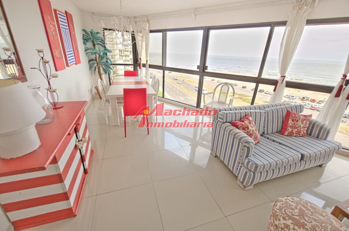 Alquiler apartamento 3 dormitorios, Playa Brava frente al mar