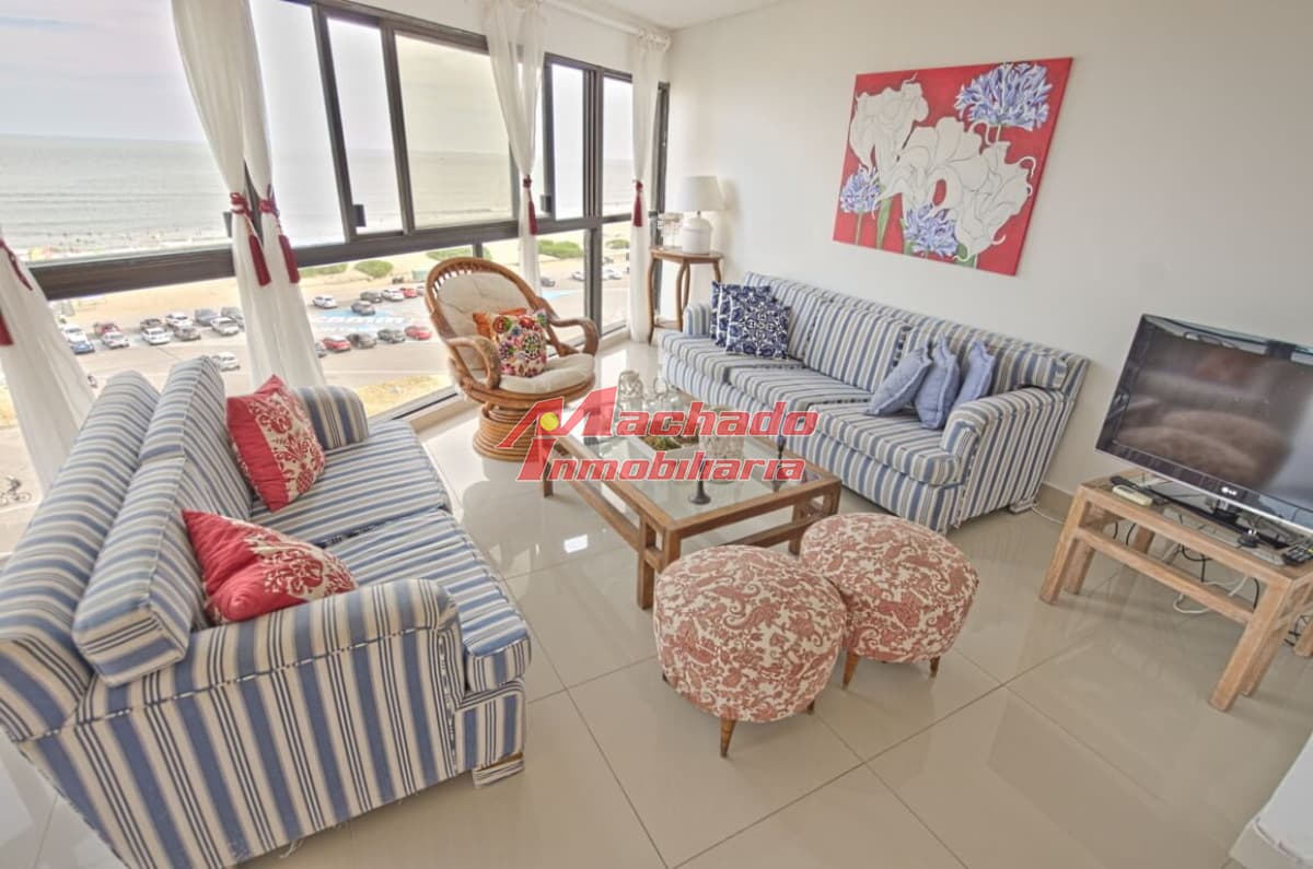 Alquiler apartamento 3 dormitorios, Playa Brava frente al mar