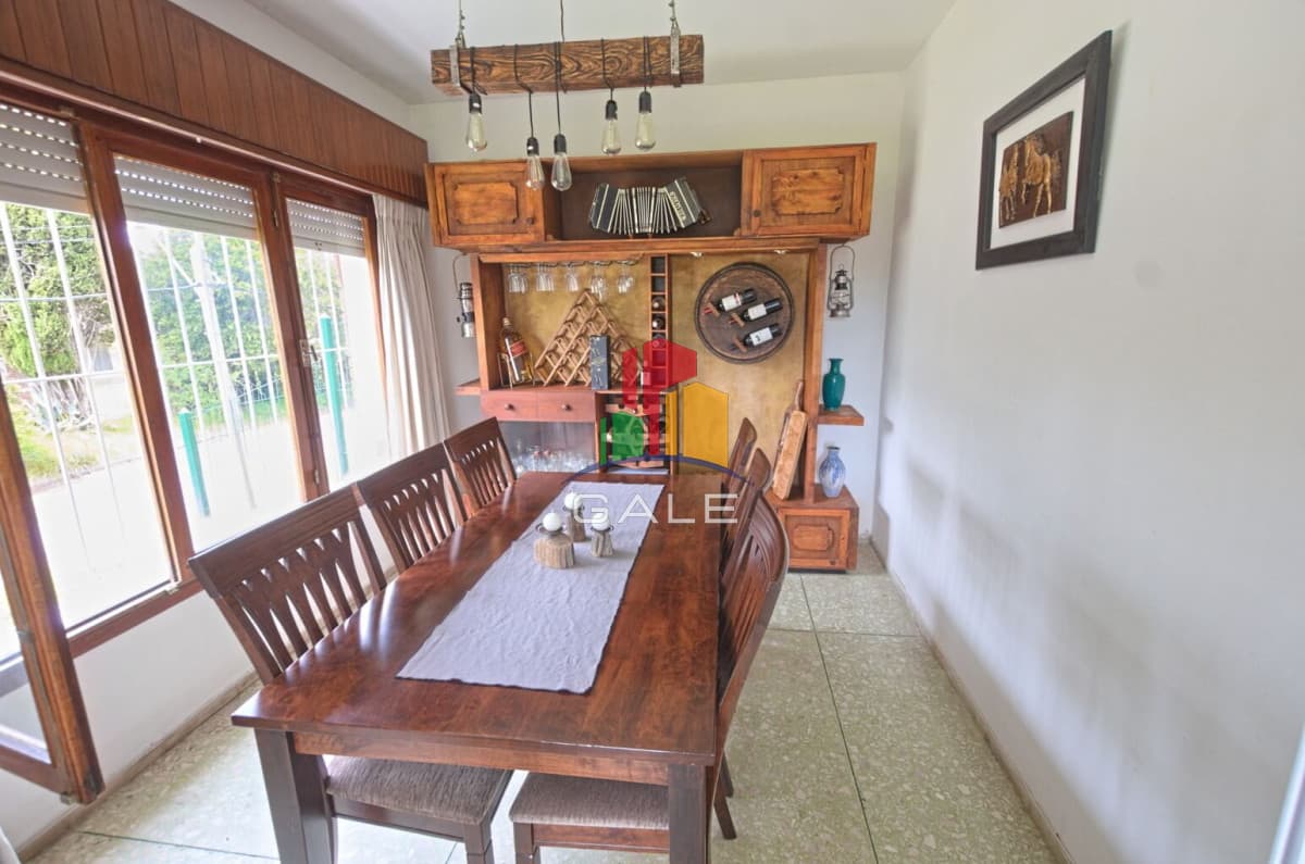 Casa en alquiler Punta del Este playa Mansa, 2 dormitorios y parrillero  -