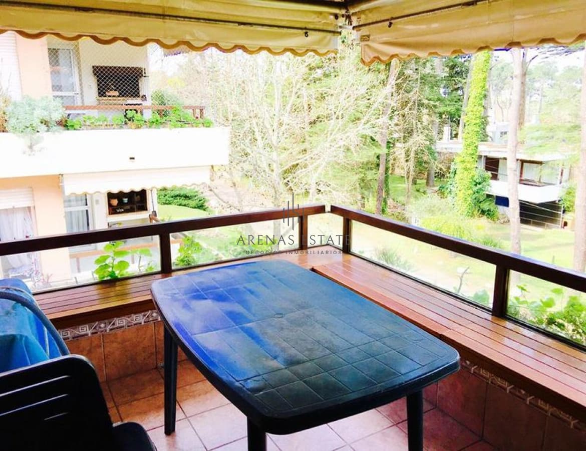 Apartamento en venta 3 dormitorios con parrillero Playa Mansa