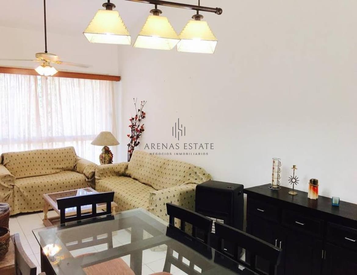 Apartamento en venta 3 dormitorios con parrillero Playa Mansa